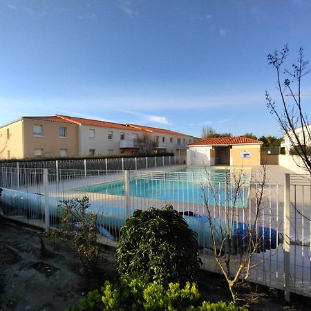 Appartement Dans Residence Au Calme Avec Piscine Ле-Сабль-д’Олон Экстерьер фото