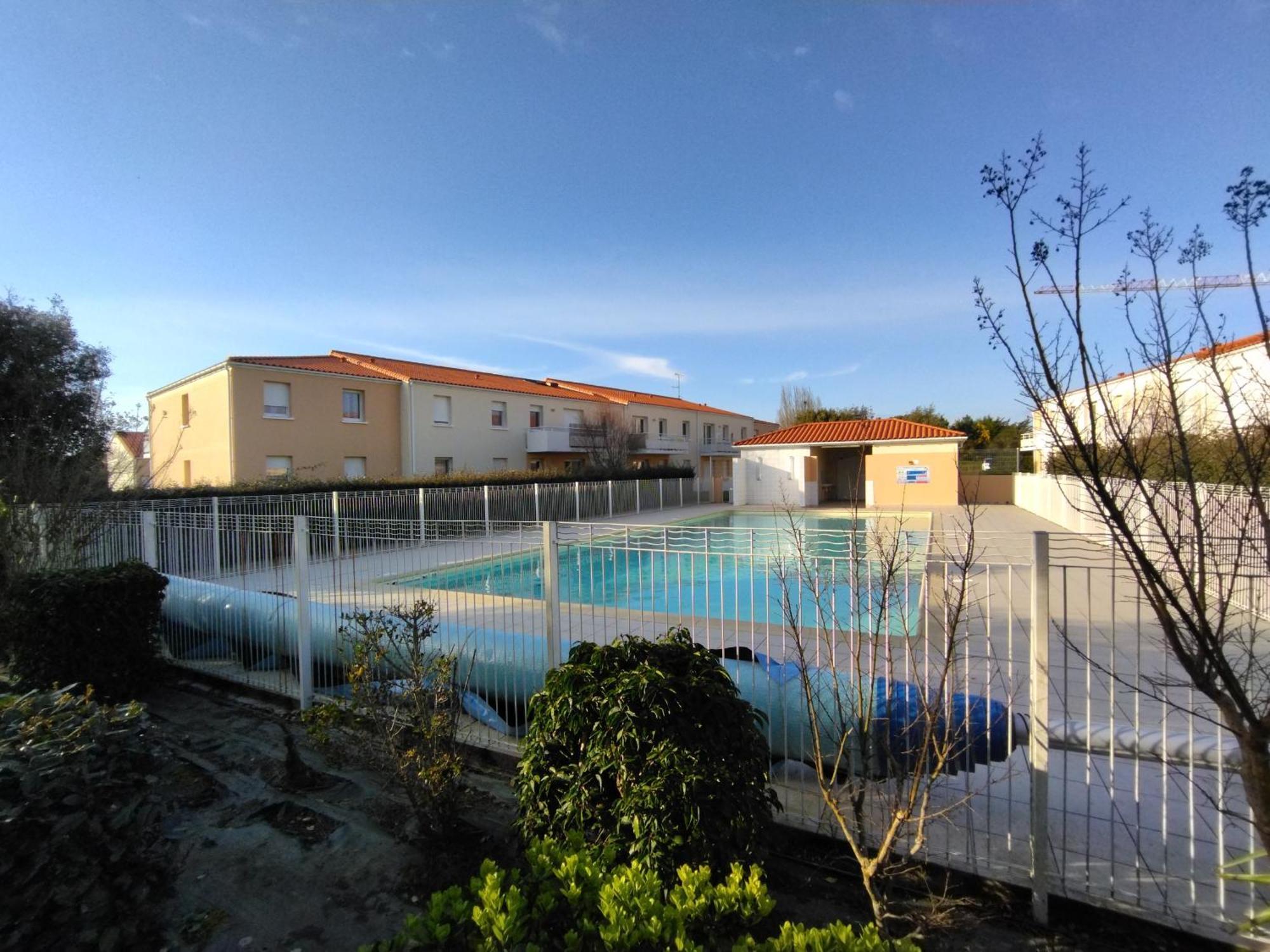 Appartement Dans Residence Au Calme Avec Piscine Ле-Сабль-д’Олон Экстерьер фото